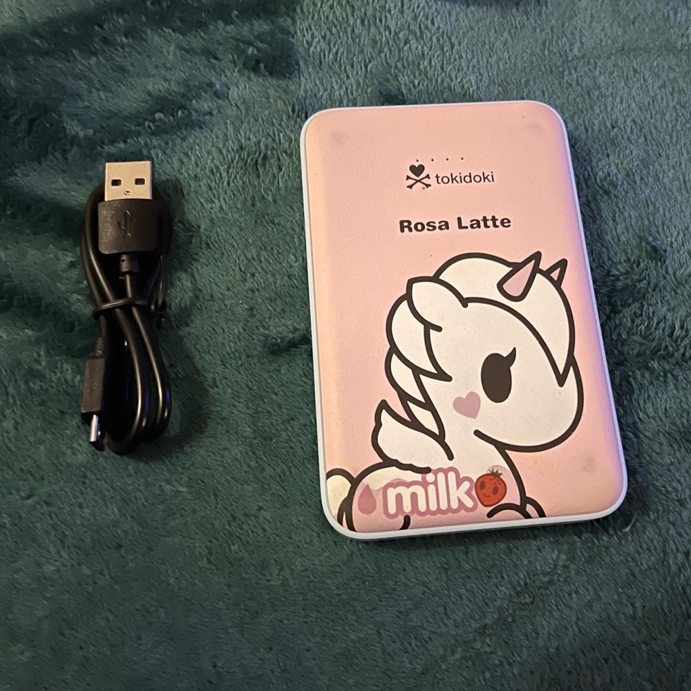 Tokidoki Cremino Unicorn Power Bank - Blue and White - Picture 2 of 3